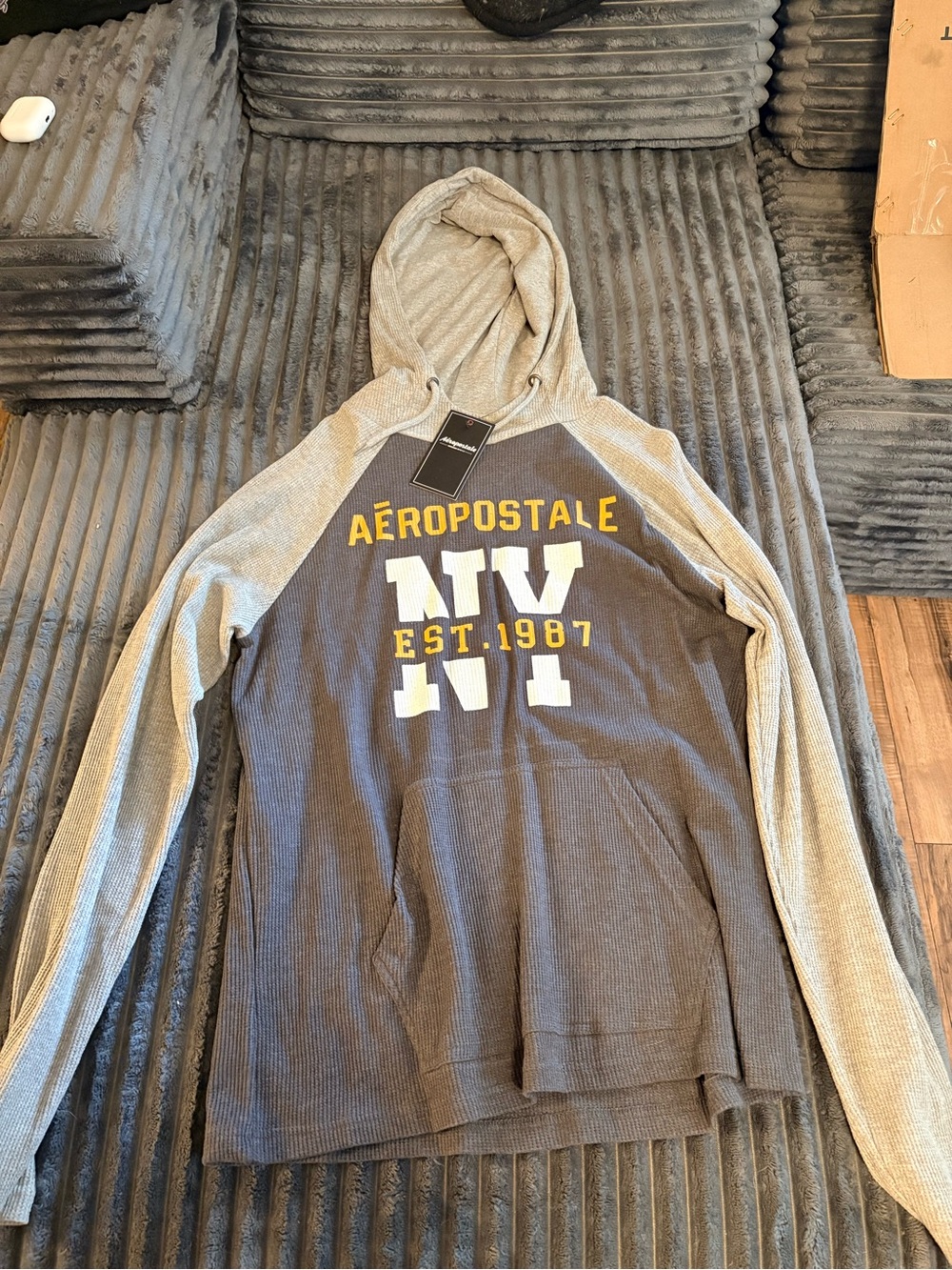Aeropostale Men's NY Graphic Zip-Up Hoodie - Gray & Light Gray